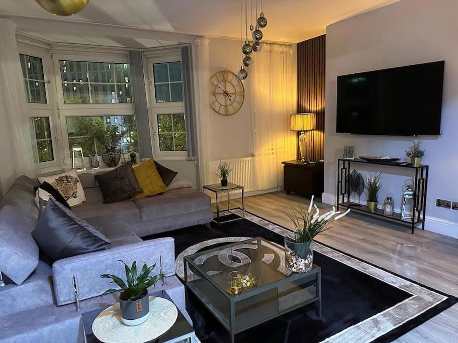 *Luxury 9Ine Lush Jacuzzi Apartment & Balcony* Birmingam Exterior foto